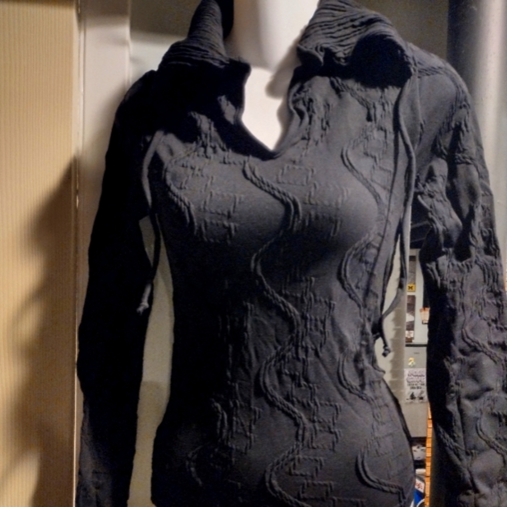 Black Scala Seamless crinkled mock hoodie